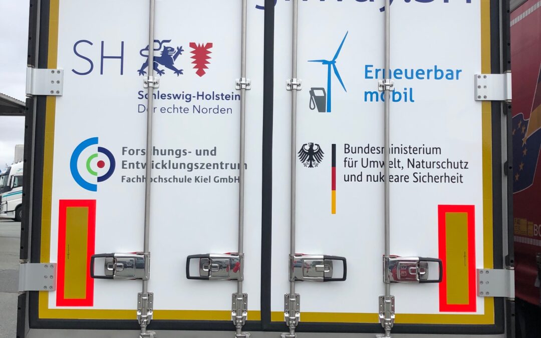Energiewendeminister Goldschmidt und Wirtschaftsminister Madsen informierten sich heute in Bad Oldesloe über den Stand des Projektes „Feldversuch eHighway.SH“ (FESH)