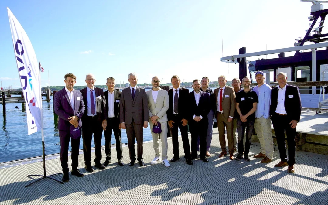 Zukunft im ÖPNV: Verkehrsminister besucht CAPTN Initiative in Kiel