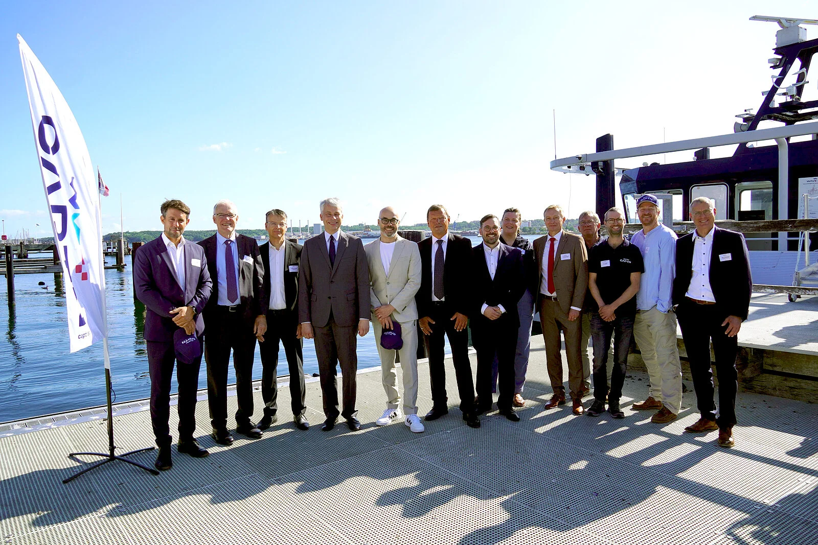 Zukunft im ÖPNV: Verkehrsminister besucht CAPTN Initiative in Kiel